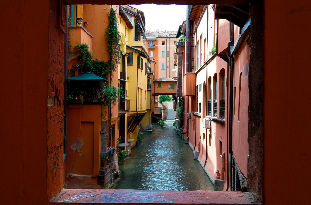 vivere a bologna
